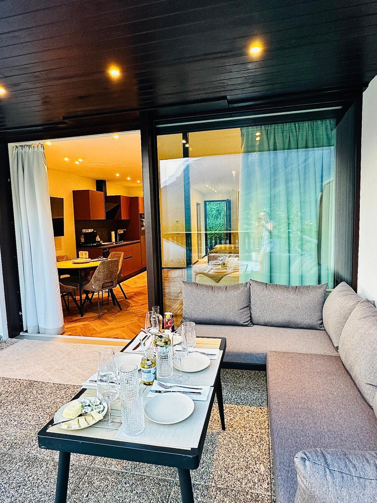 Das Alpenzeit Appartement Mit Just Private Terrasse (Adults Only) Bad Aussee Eksteriør billede